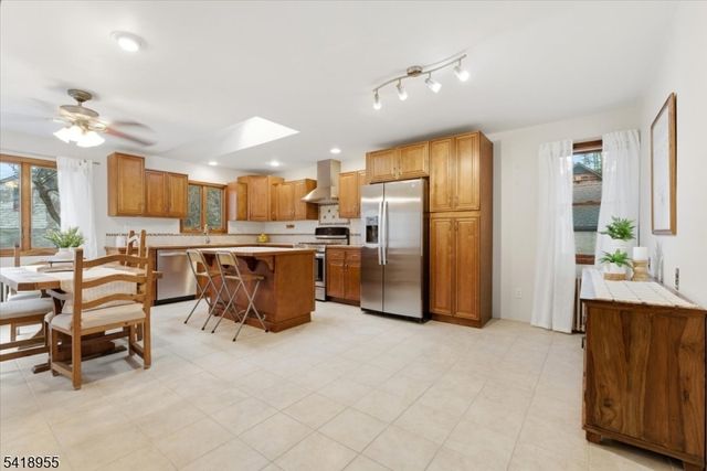 2092 Westfield Ave, Scotch Plains Twp., NJ 07076