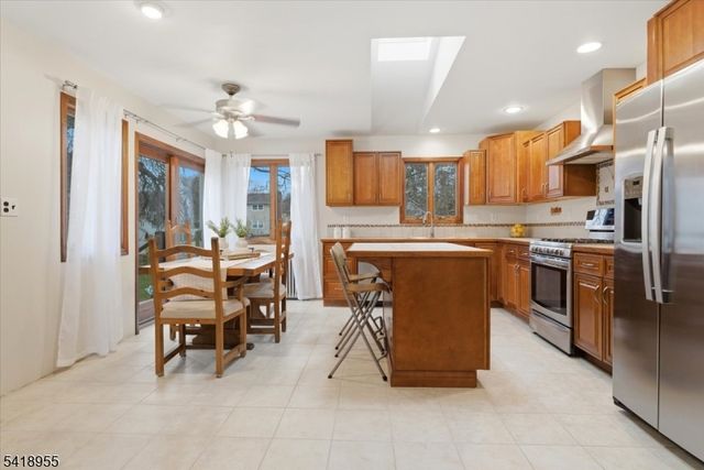 2092 Westfield Ave, Scotch Plains Twp., NJ 07076