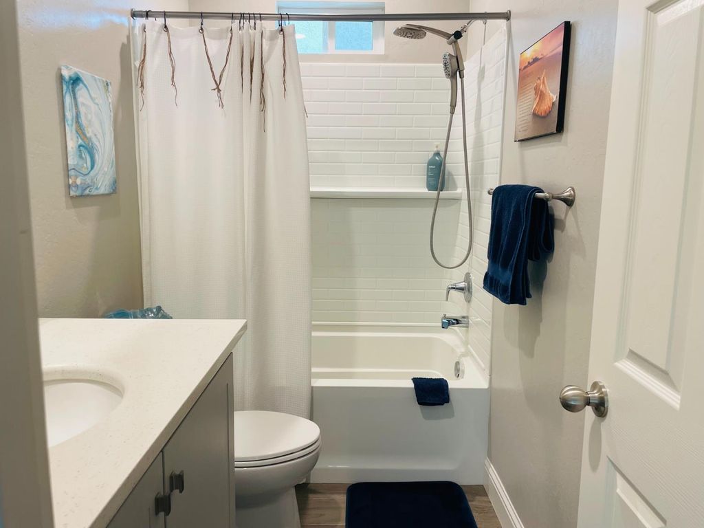 Image 11 of property listing at 2121 Descanso Avenue, Clovis, CA 93619