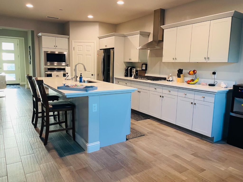 Image 4 of property listing at 2121 Descanso Avenue, Clovis, CA 93619