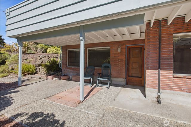 3532 SW 171st Street, Burien, WA 98166