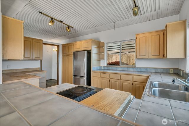 3532 SW 171st Street, Burien, WA 98166