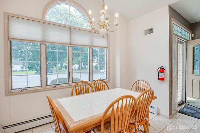 19 Dawson Lane, Monroe, NJ 08831