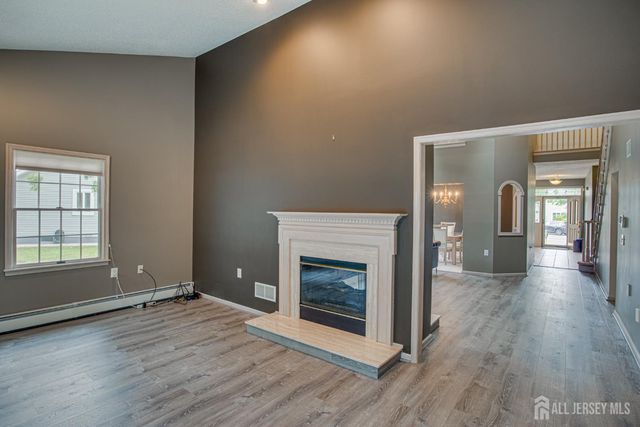 19 Dawson Lane, Monroe, NJ 08831
