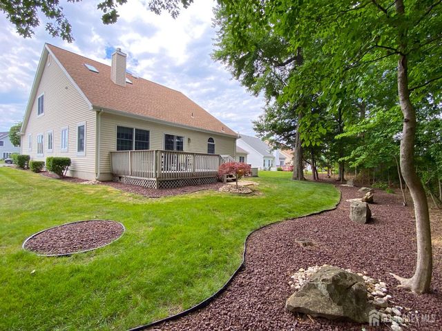 19 Dawson Lane, Monroe, NJ 08831
