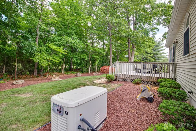 19 Dawson Lane, Monroe, NJ 08831