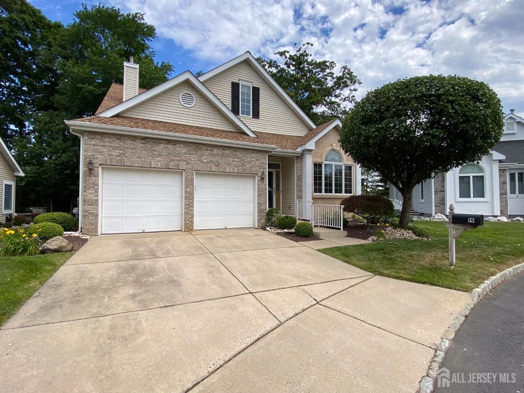 19 Dawson Lane, Monroe, NJ 08831