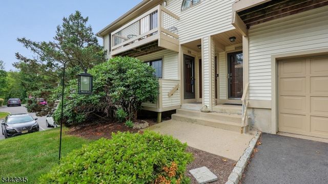 2501 Privet Way, Bernards Twp., NJ 07920