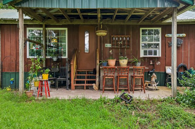 346 Toy Denny Rd, Bradyville, TN 37026