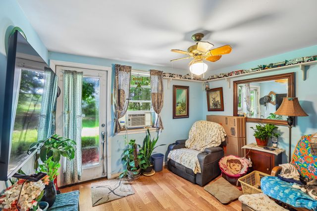346 Toy Denny Rd, Bradyville, TN 37026