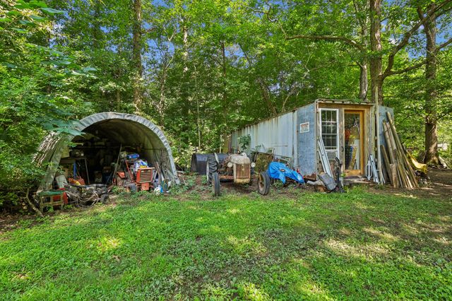 346 Toy Denny Rd, Bradyville, TN 37026