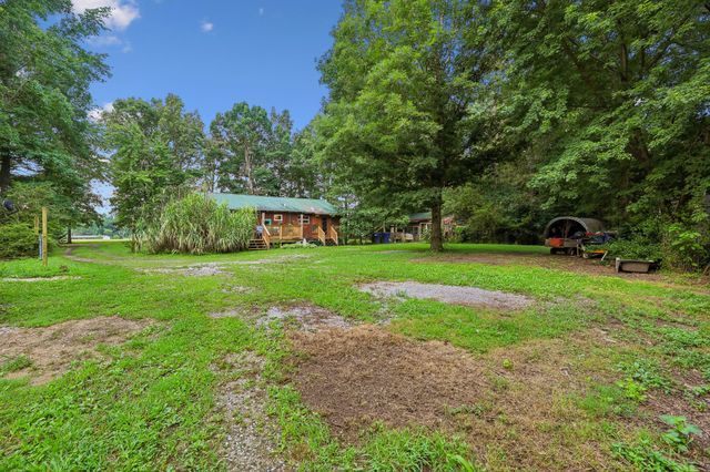 346 Toy Denny Rd, Bradyville, TN 37026