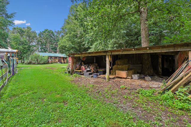 346 Toy Denny Rd, Bradyville, TN 37026
