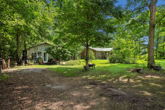 346 Toy Denny Rd, Bradyville, TN 37026