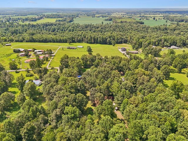 346 Toy Denny Rd, Bradyville, TN 37026