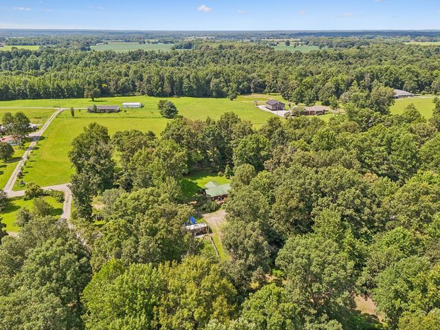 346 Toy Denny Rd, Bradyville, TN 37026