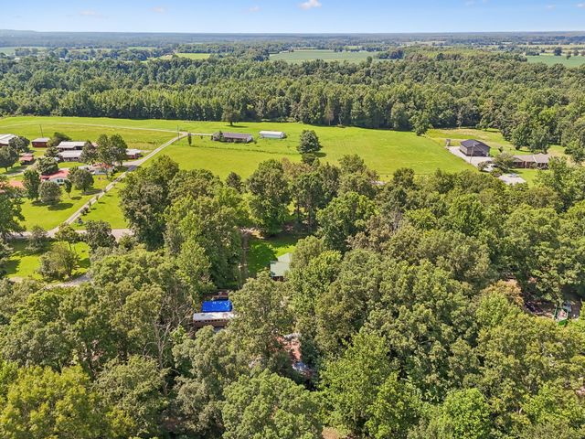 346 Toy Denny Rd, Bradyville, TN 37026