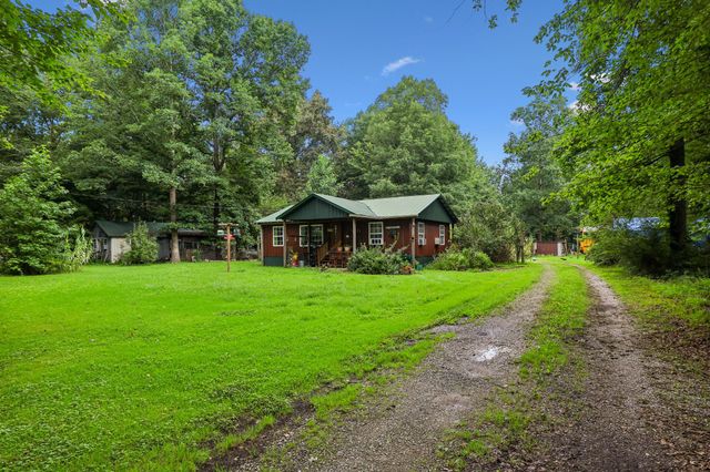346 Toy Denny Rd, Bradyville, TN 37026