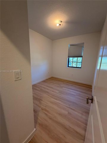 711 SW 11th St, Florida City, FL 33034