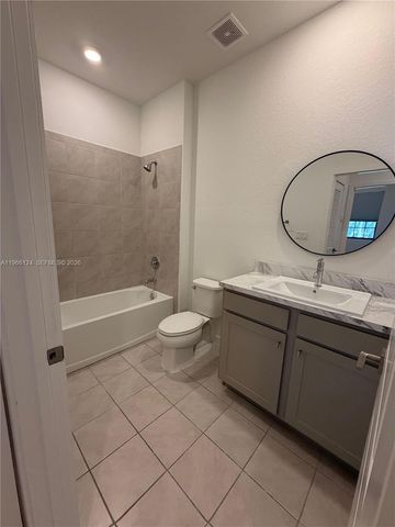 711 SW 11th St, Florida City, FL 33034