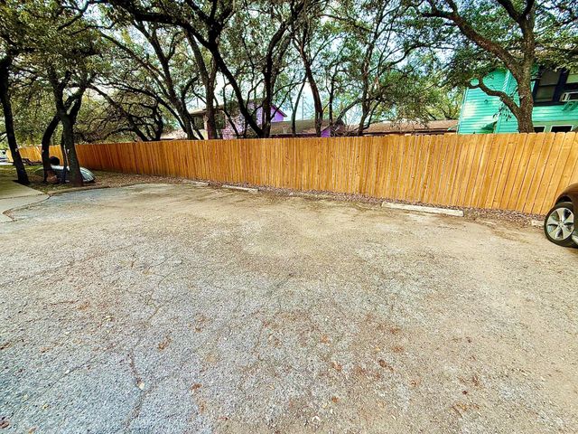 2411 S 5th ST 4, Austin, TX 78704