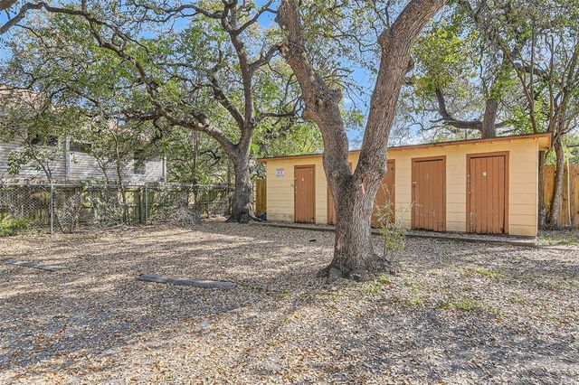 2411 S 5th ST 4, Austin, TX 78704