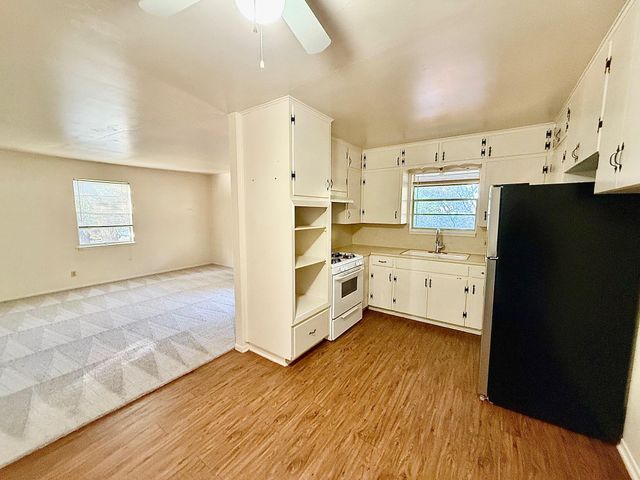 2411 S 5th ST 4, Austin, TX 78704
