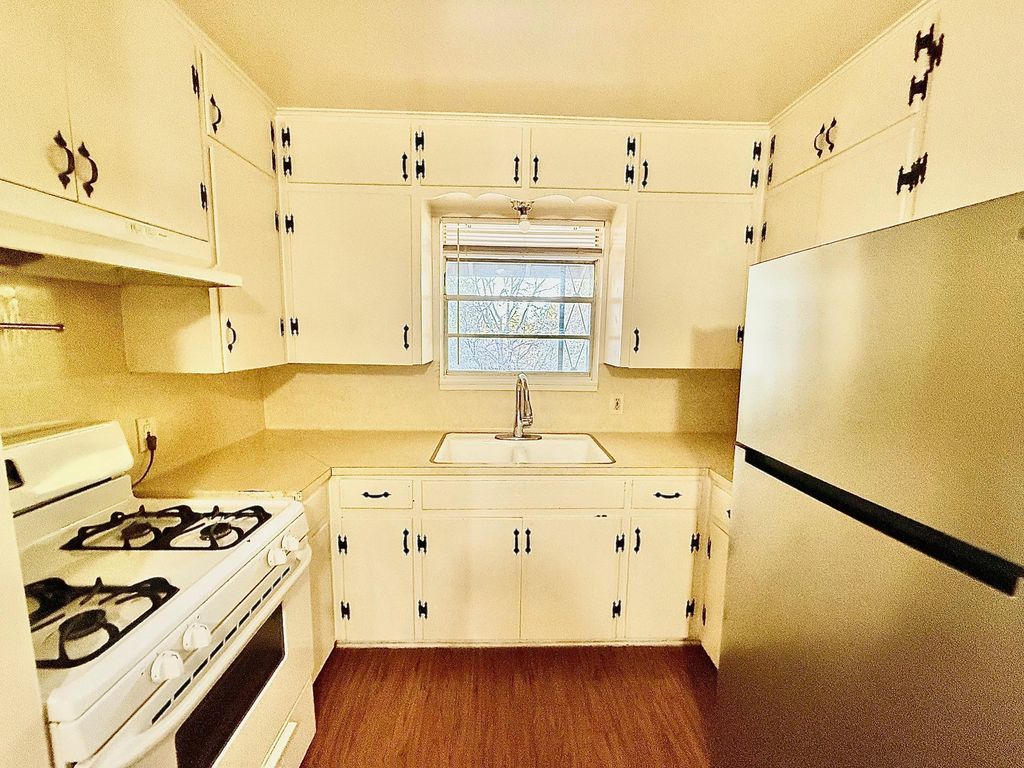 2411 S 5th ST 4, Austin, TX 78704