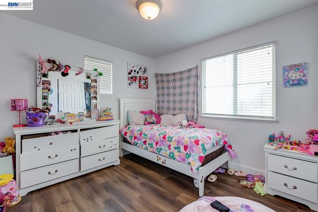 53 Puffin Cir, Oakley, CA 94561