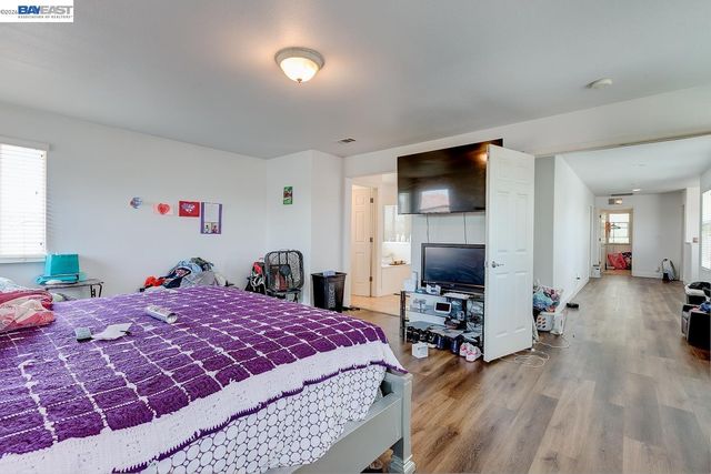 53 Puffin Cir, Oakley, CA 94561