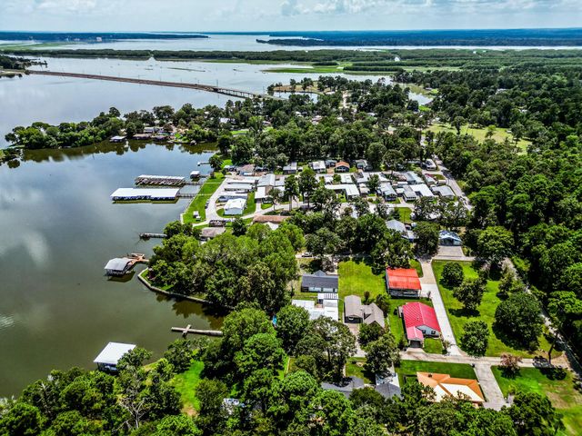 161 Lakeway Circle, Trinity, TX 75862