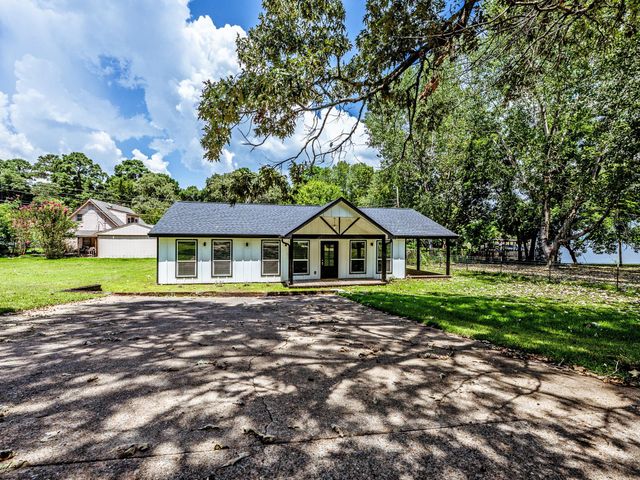 161 Lakeway Circle, Trinity, TX 75862