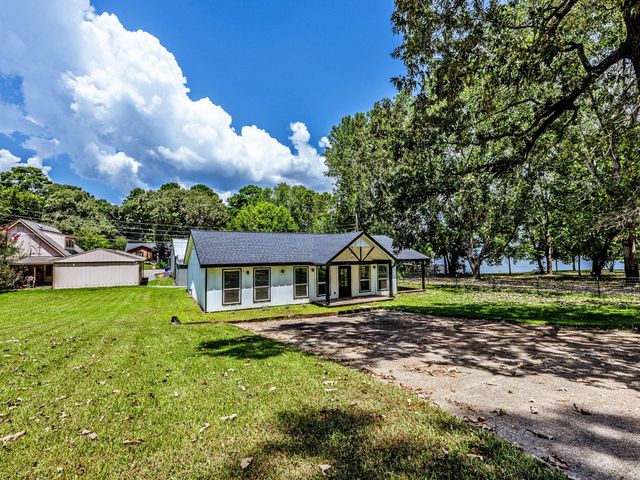 161 Lakeway Circle, Trinity, TX 75862