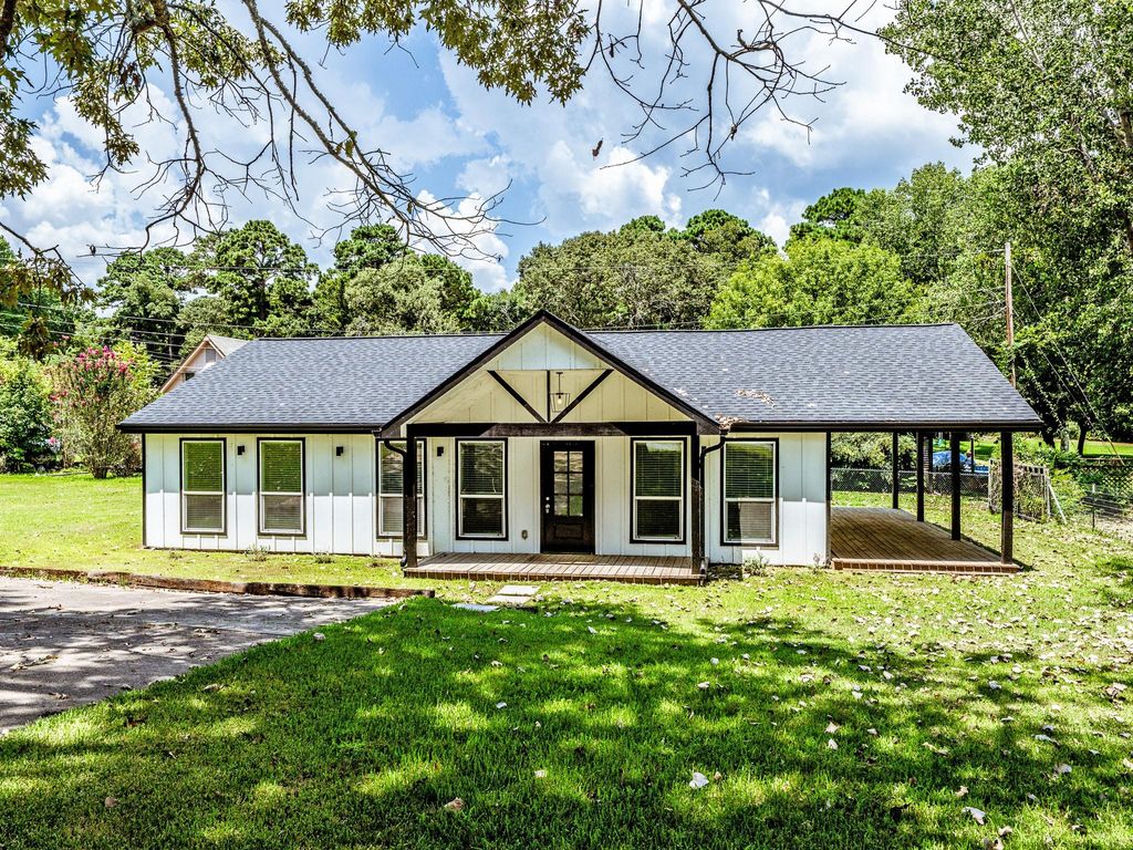 161 Lakeway Circle, Trinity, TX 75862
