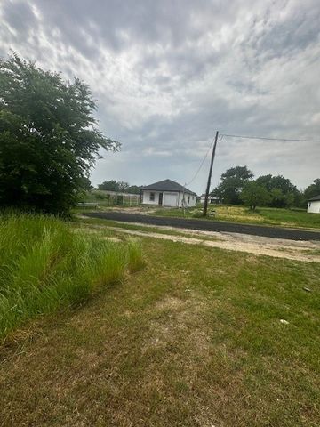 603 E 17th Avenue, Corsicana, TX 75110