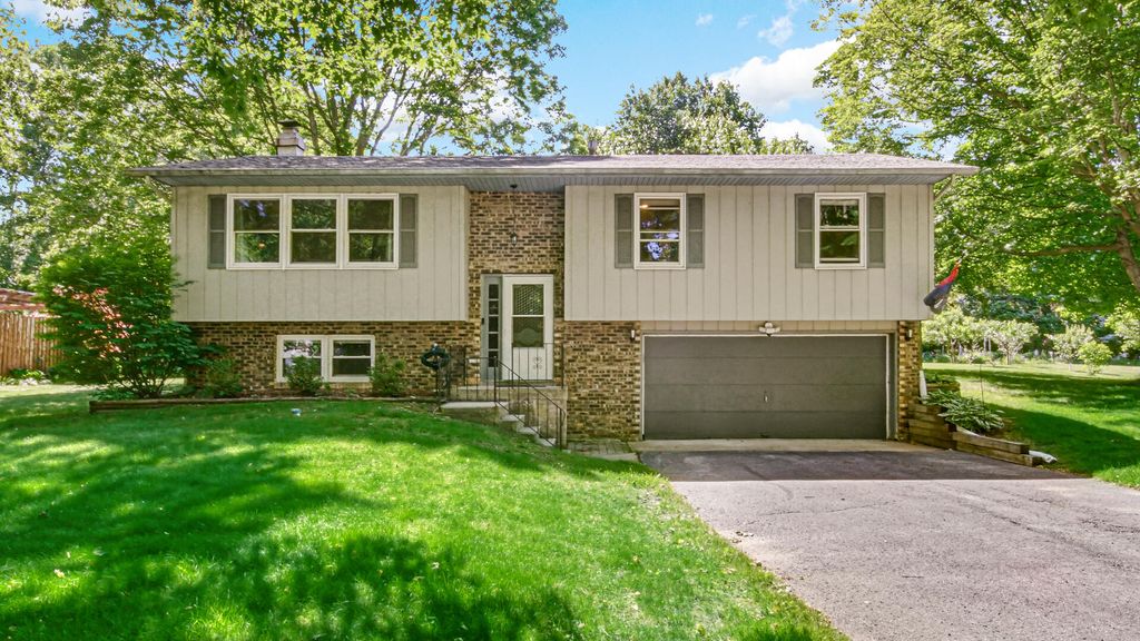 166 N Woodland Drive, La Porte, IN 46350