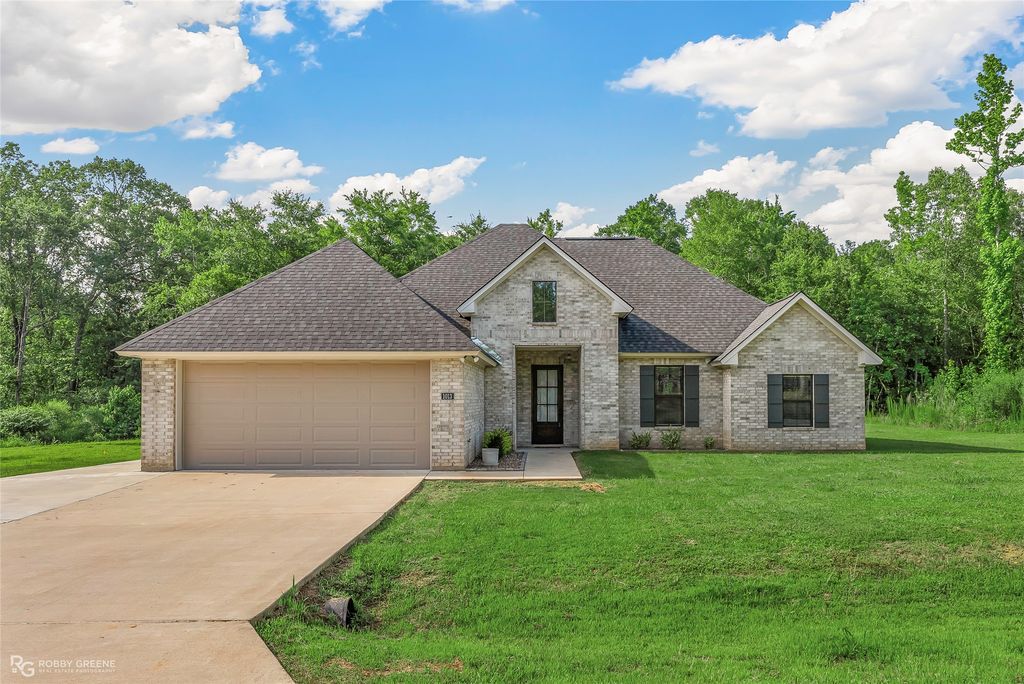1013 Voss Drive, Stonewall, LA 71078