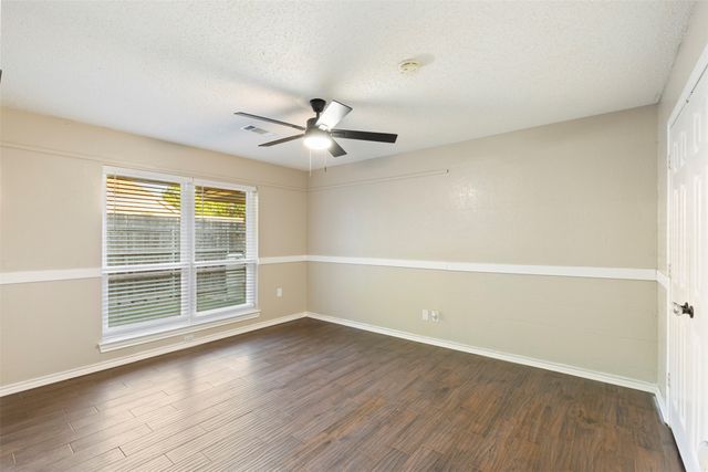 906 Greenbriar Lane, Duncanville, TX 75137