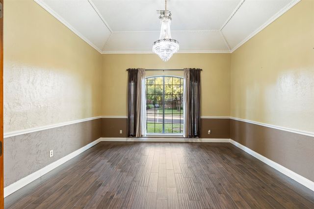 906 Greenbriar Lane, Duncanville, TX 75137