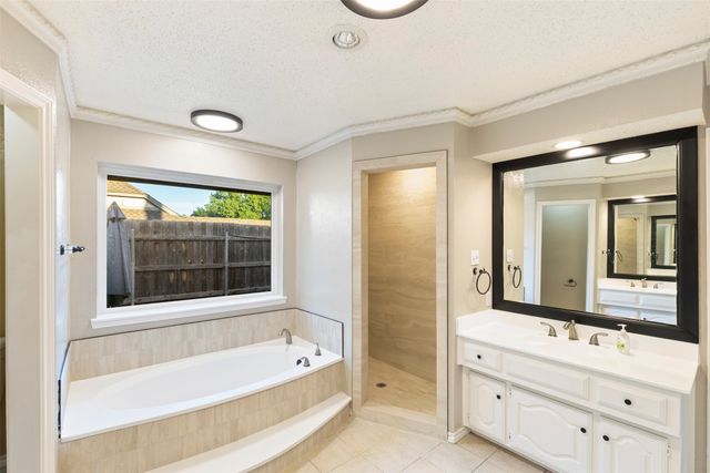 906 Greenbriar Lane, Duncanville, TX 75137