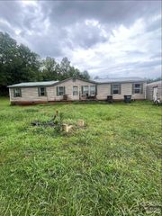 130 Vectra Drive, Statesville, NC 28625