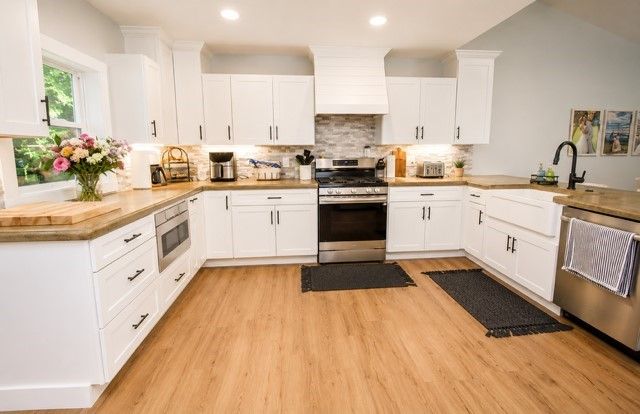 1003 VILLA SITES Avenue, Harborcreek, PA 16421