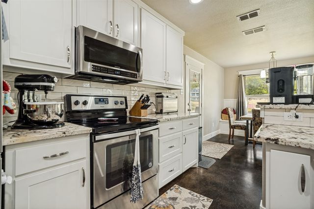 816 W Park Avenue, Weatherford, TX 76086