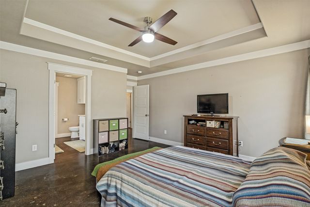 816 W Park Avenue, Weatherford, TX 76086