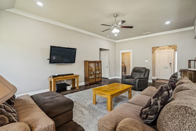 816 W Park Avenue, Weatherford, TX 76086
