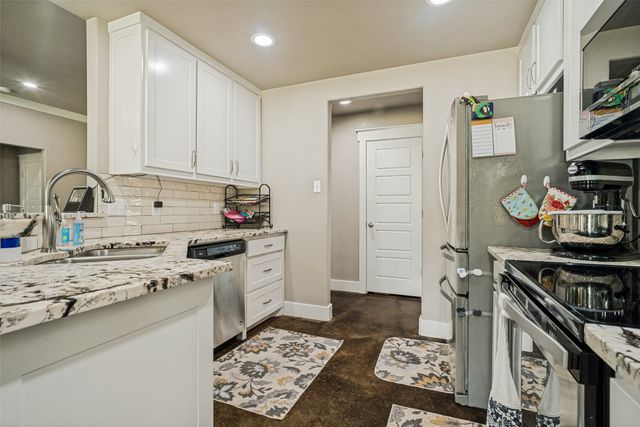816 W Park Avenue, Weatherford, TX 76086