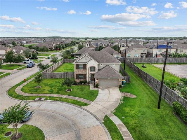 356 Century Oaks Lane, Hitchcock, TX 77568