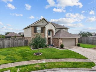 356 Century Oaks Lane, Hitchcock, TX 77568