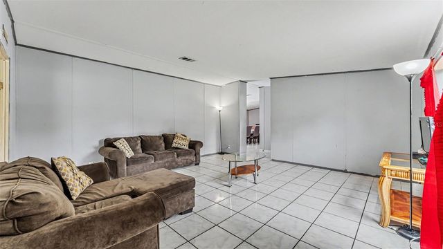 4736 WALNUT CIRCLE S, Lakeland, FL 33810