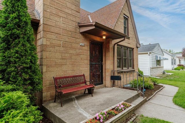 3450 N 89th STREET, Milwaukee, WI 53222